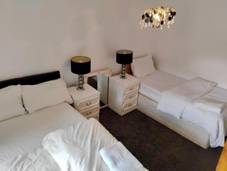 Stainless Guests house - Dudley - 7
