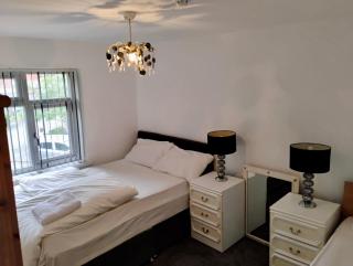 Stainless Guests house - Dudley - 5