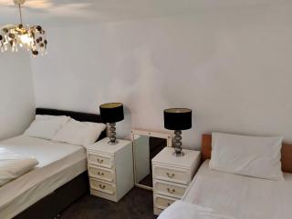 Stainless Guests house - Dudley - 3