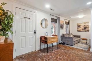 Unique & Charming 1 Bedroom One Block to King St - Charleston - 4