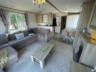 Lovely Caravan At Manor Park, Nearby Hunstanton Beach In Norfolk Ref 23049S - Hunstanton - 4