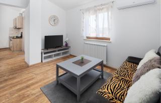 Amazing Apartment In Porec - Poreč - 8