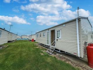 Brilliant 6 Berth Caravan At St Osyth Beach Park In Essex, Ref 28038Cw - 4