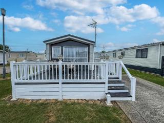 Modern 6 Berth Caravan With Wifi At St Osyth Beach In Essex Ref 28008Pm - 0