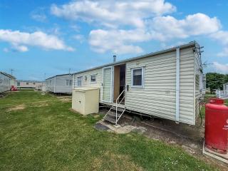 Superb Caravan With Free Wifi At Seawick Holiday Park Ref 27022S - 3