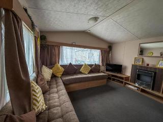 Superb Caravan With Free Wifi At Seawick Holiday Park Ref 27022S - 2