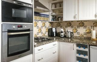 Awesome Home In Alhaurin El Grande With Private Swimming Pool, Can Be Inside Or Outside - Alhaurín el Grande - 7