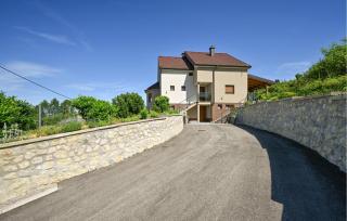 Pet Friendly Home In Luzan Biskupecki - - 2
