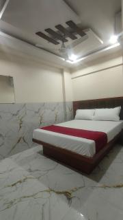 Hotel Samrat Palace 2 Goregaon West - Mumbai - 3