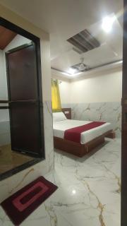 Hotel Samrat Palace 2 Goregaon West - Mumbai - 7