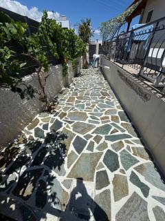 Secret Garden Airport-Beach Villas 300m from famous Davis Beach - 7