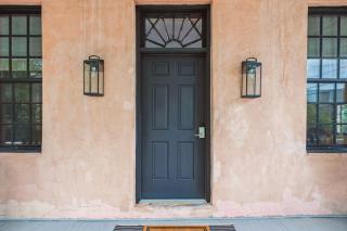 Revitalized Historical Southern Residence - Charleston - 8