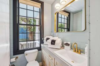 Revitalized Historical Southern Residence - Charleston - 1