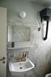 Brand New! Vintage Charm, Modern Comfort - Atene - 3