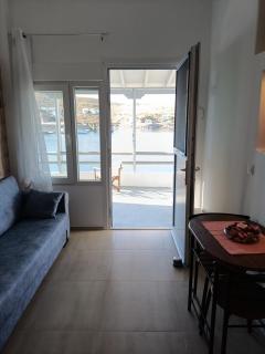 Gorgona - Loutra - 1