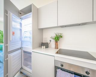 Bright & Spacious Central Birmingham 1 Bed Flat - 2