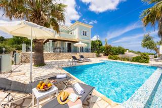 Villa Ioanna Agios Stephanos - 9