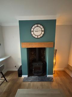 Hill View Cottage - 1