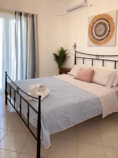 Thetis II, the Beach House - Vivari - 3