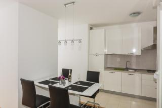 Sky Split Apartment - 5