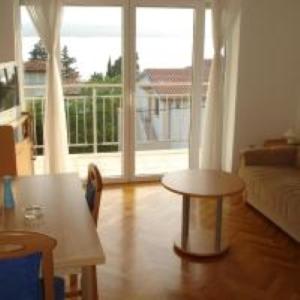 Apartments Petricevic V - Selce - 1