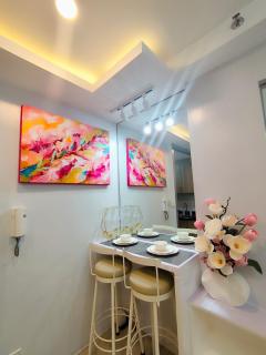 Georgia Luxe Suite at Shore 2 MOA - Manila - 3