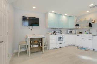 6 Mi to Dtwn Sarasota Apt with Patio and Fire Pit - Sarasota - 5