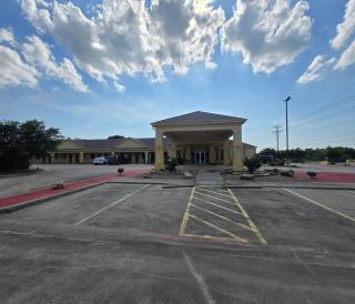 Whitesboro Inn & Suites - Whitesboro - 1