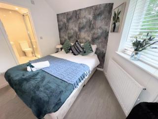 3 BD Stylish Apartment Canterbury City with Parking - Hackington - 7