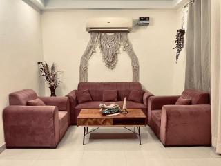 Hemkunt Home - Independent 1BHK Home with Rooftop - Nuova Delhi - 0