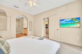 Stylish 2BR Retreat w Pool Sauna & Hot Tub - 2