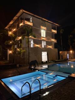 New Nadeesha Hotel - Nikawatawana - 0