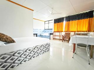 New Nadeesha Hotel - Nikawatawana - 1