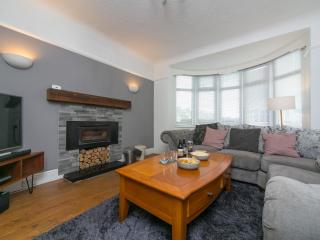 Near Holyhead Port & Newry Beach - 2 Pen Y Bryn Road, Holyhead - Holyhead - 6