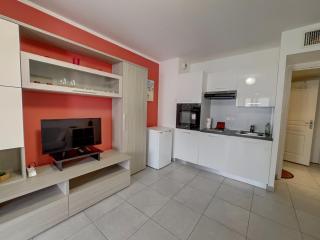 Centre Juan les Pins studio avec loggia Standing Rives Bleues - Antibes - 4