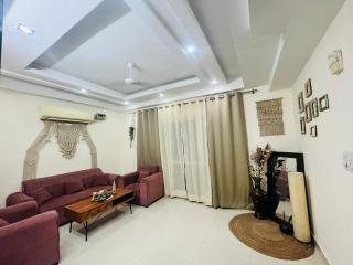Hemkunt Home - Independent 1BHK Home with Rooftop - Nuova Delhi - 8