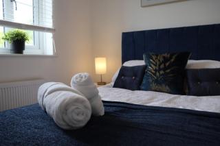 Bright Central 3BR Home - Milton Keynes - 8