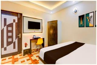 HOTEL TIPSYY PALACE Near Central Road Pond - Calcutta - 3