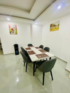 Modern 3 bedroom Apartment-2 Min Walk To The Beach - Mombasa - 9