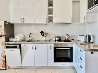 Orange Corner Apartment - Saranda - 7