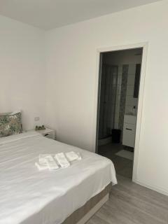 Alex House - 7