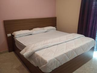 Happy Holiday Inn - Jāmb - 7