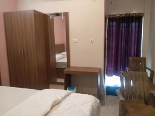 Happy Holiday Inn - Jāmb - 3