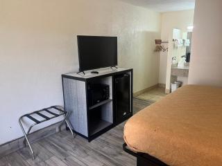 Super Inn - Tillmans Corner - 9