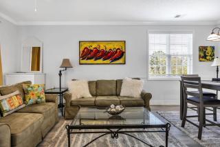 Angie's Place w Golf Views Plus Huge Resort Pool - North Myrtle Beach - 1