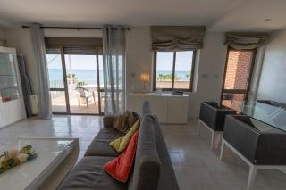 CT 383 GR - Faro's Almuñecar Beachfront for 4 - 6