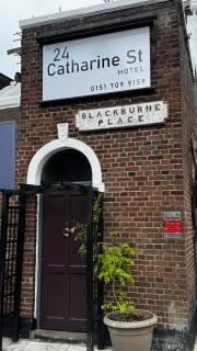 24 Catharine Street Hotel - 3
