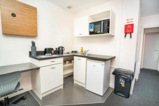 Spacious Central Coventry Budget Studio - Coventry - 2