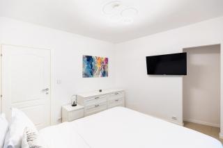 Luxurious 2BR Apt in City Center - Bucarest - 7