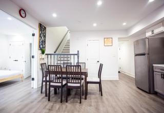 Elegant Petworth Escape 6 Bed Urban Retreat - 7